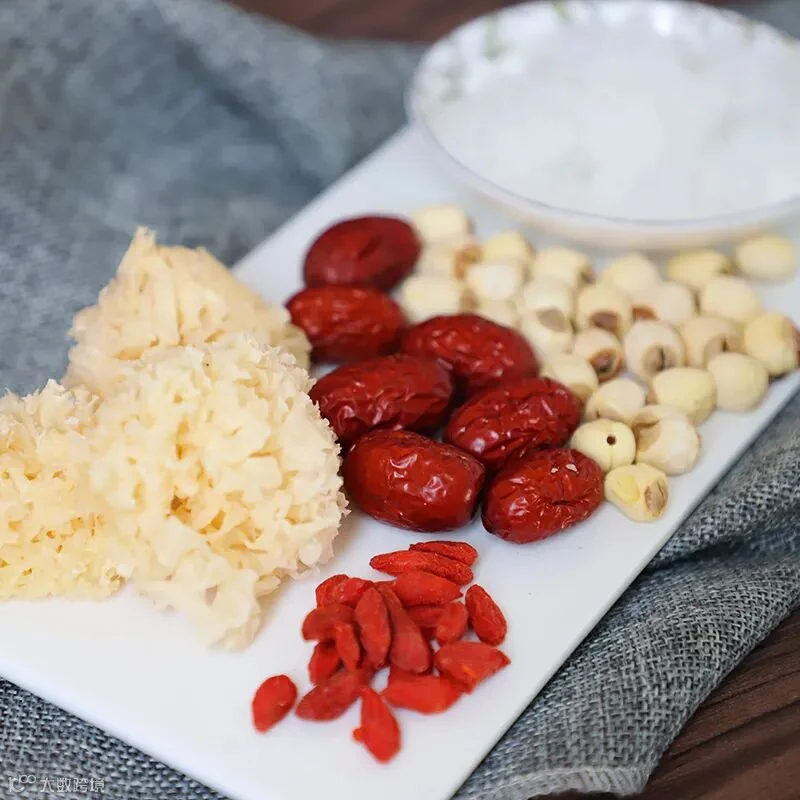 银耳莲子羹170g-1.jpg