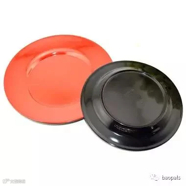 plastic dishes