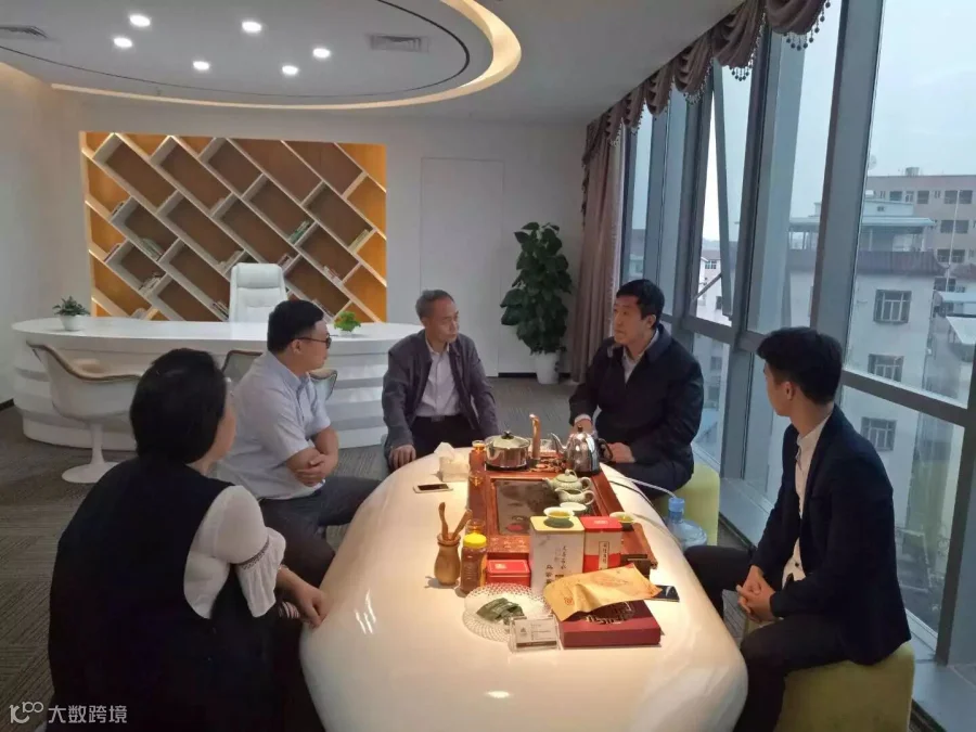 https://image.ipaiban.com/upload-ueditor-image-20171027-1509096195406051969.jpg
