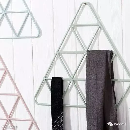 triangle hangers