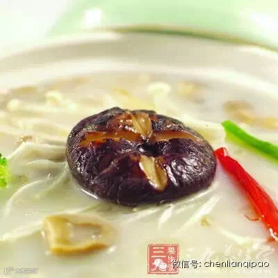 除了菜品,汤也是不错的冬补食物
