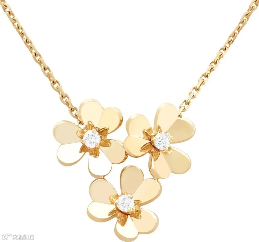 VCARP2DU00_FRIVOLE 3 FLOWERS PENDANT, YELLOW GOLD, DIAMONDS, MINI MODEL_1567074.jpg