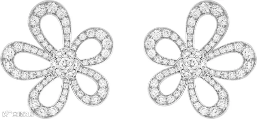 VCARP05100-Flowerlace_earrings-01_1475839.jpg