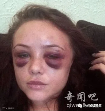 奇葩!妻子被老公暴揍,女子始终没有还手