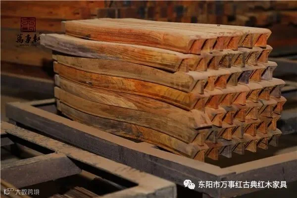 万事红红木