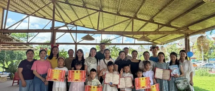 书香伴舞韵，游园乐童心——望天树雨林亲子阅读点亮六一