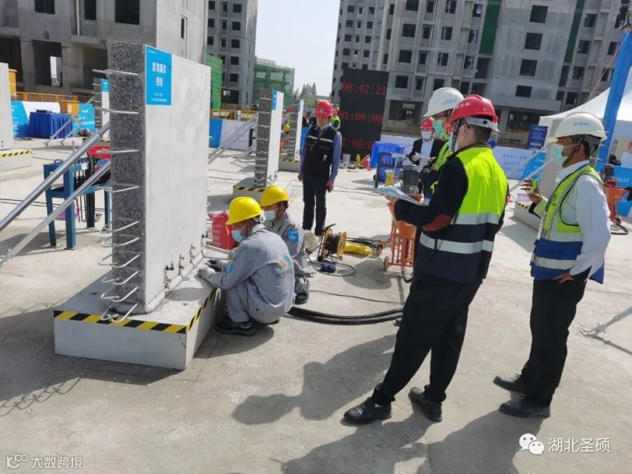 欣源开套筒灌浆08.jpg