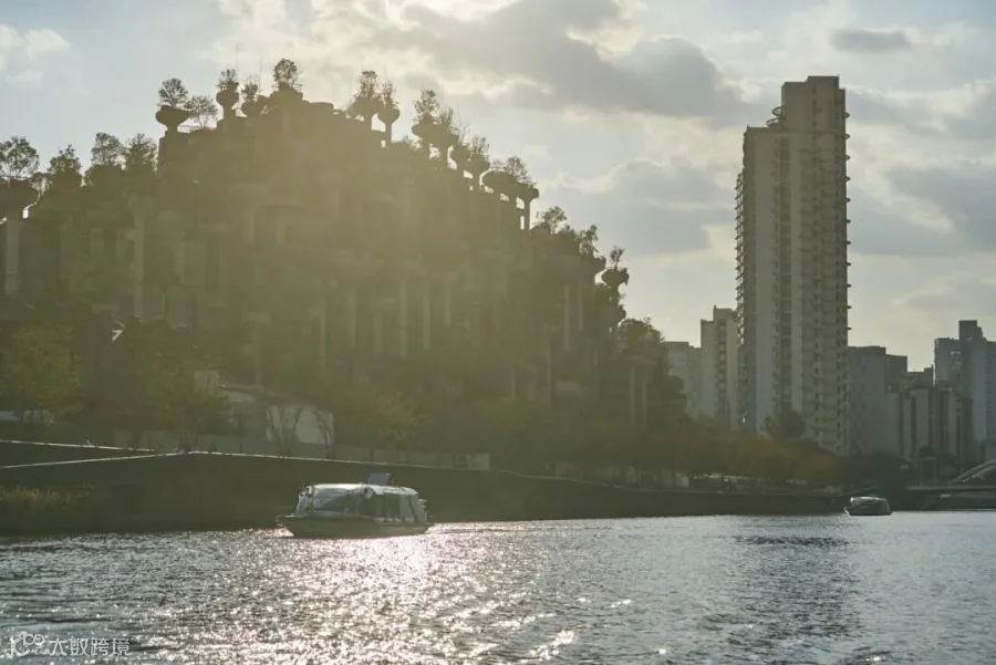 Short cruises debuted on Suzhou Creek in 2022, Shanghai. Wu Huiyuan/Sixth Tone