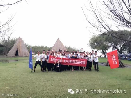 http://7xo6kd.com1.z0.glb.clouddn.com/upload-ueditor-image-20161012-1476264758180026397.png