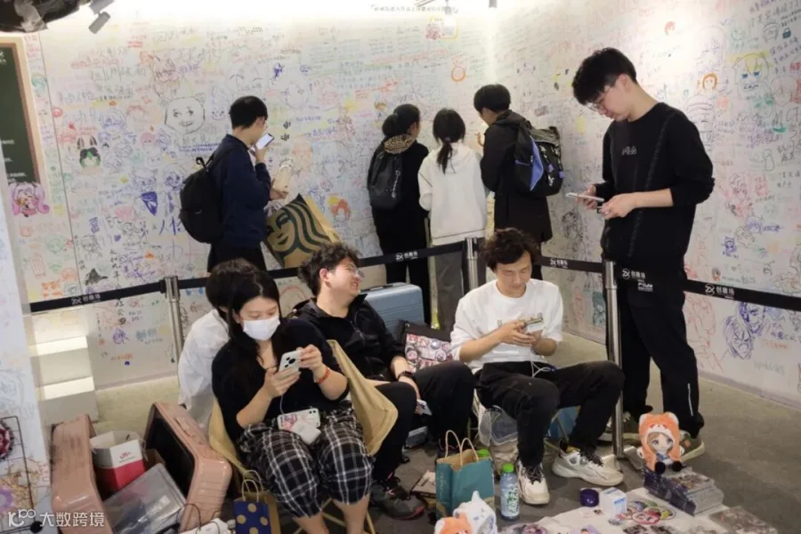 At the Bailian ZX Creative Park in Shanghai, April 2025. Wu Huiyuan/Sixth Tone