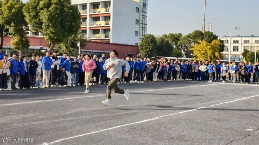 7-4接力.jpg