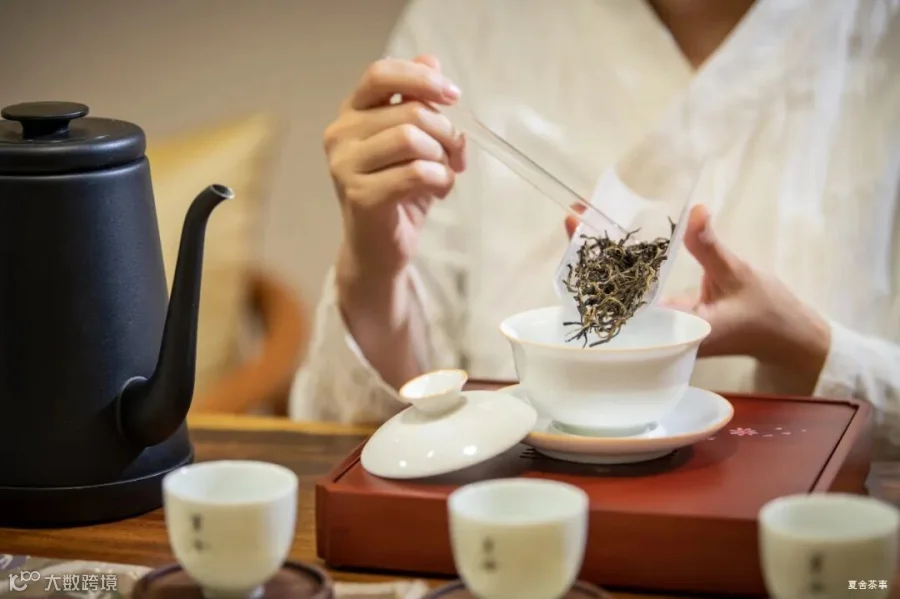 官方置茶.jpg