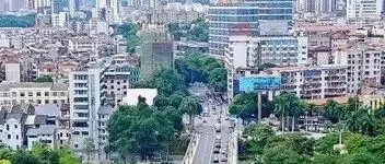 请体谅百色，百色终究还是没能赶上南宁，已经是靠红色标签和边疆政策托着的桂西重镇