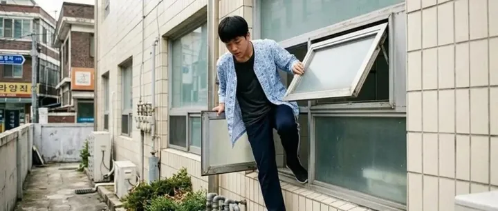 "잠깐 화장실 좀"... 성매수 혐의로 구속된 20대 남성, 부산 병원서 진료 중 도주