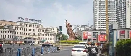 既然南充带不动广安的都市外溢，还不如交给重庆连片协同去规划。