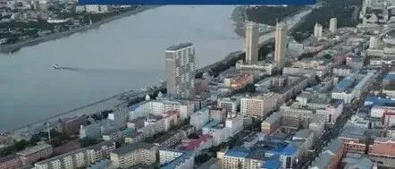 既然齐齐哈尔腾不出手建设<em>黑河</em>，不如放手让<em>黑河</em>跟着大庆去协同发展。