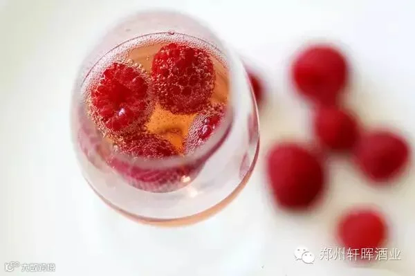 Raspberries-and-Rose-April-2013-13wm-1024x682_副本.jpg