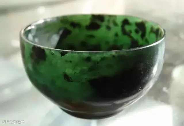 酒泉玉.jpg