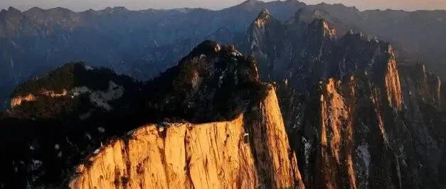 <em>渭南</em>给陕西撑腰了，<em>渭南</em>第一家5A级景区出现，那就是华山风景区