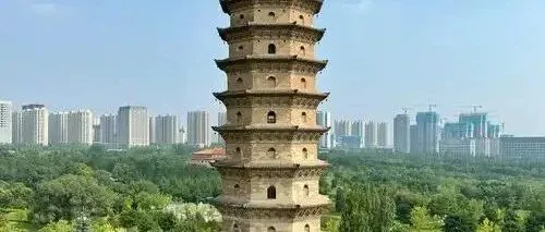 太原人曾经最自豪的双塔：当年可是整座城的制高点，如今却被汾河两岸的写字楼碾压？