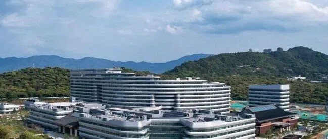 漳州一路向南，圆山新区建起了电子信息工厂，却建不起工人下班后想去的地方