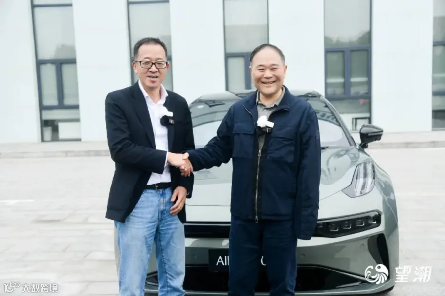 李书福与俞敏洪.jpg