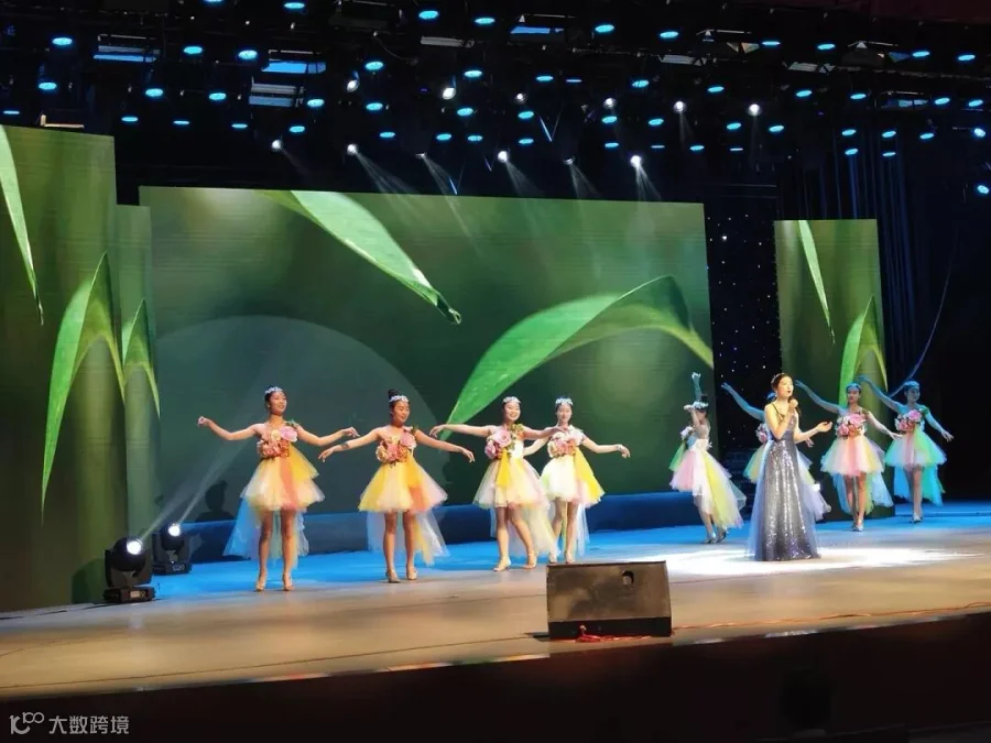 https://image.ipaiban.com/upload-ueditor-image-20180525-1527230353162041625.jpg