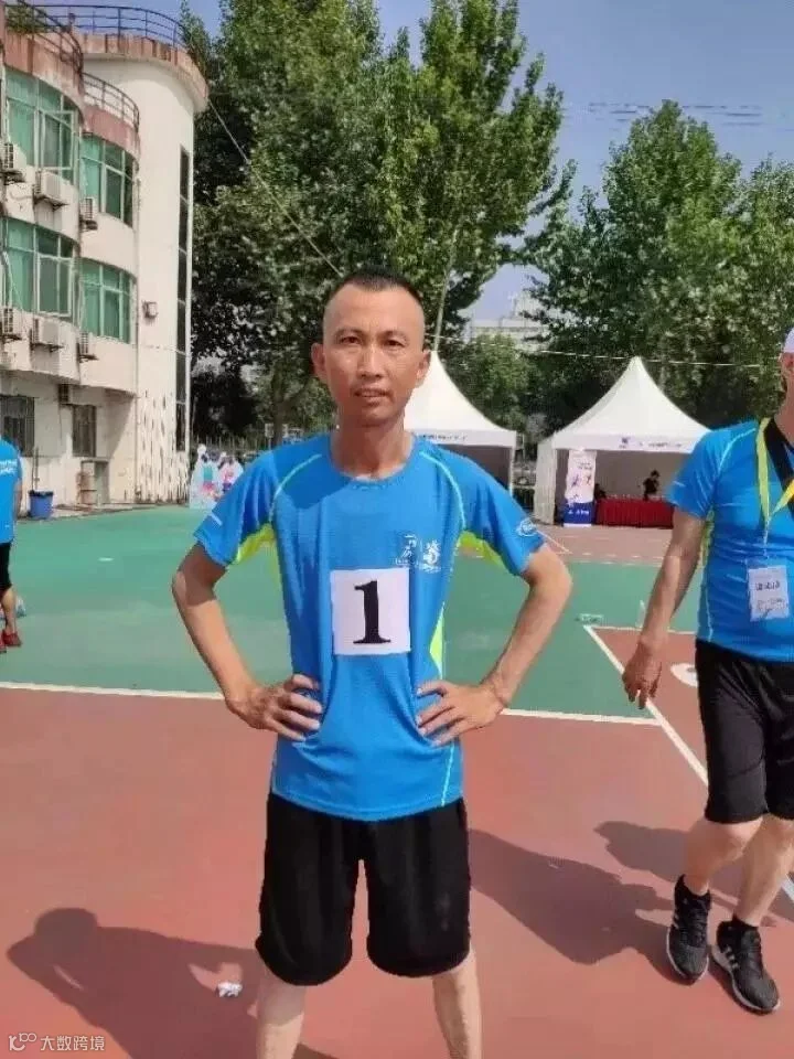 黄大哥.jpg
