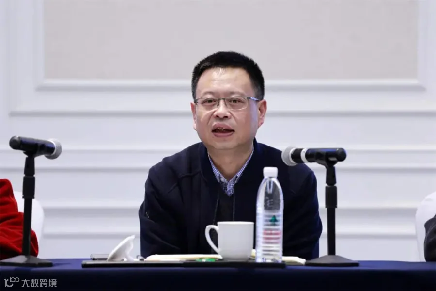 市经信局副局长章青华.jpg