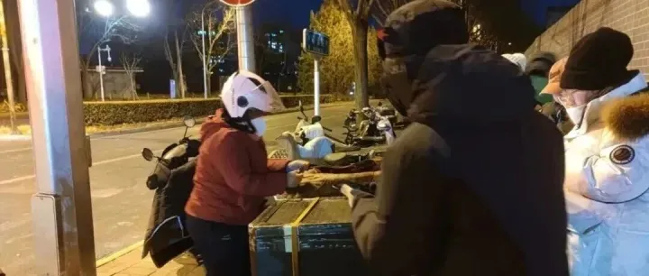 “鹅腿阿姨”涉嫌误导消费者，北京海淀区核查后将依法处置