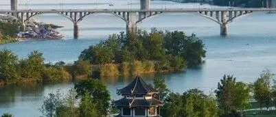 南充到底在想啥啊，本来都快追平成都了，结果一下子没顶住，被成都甩开几条街。