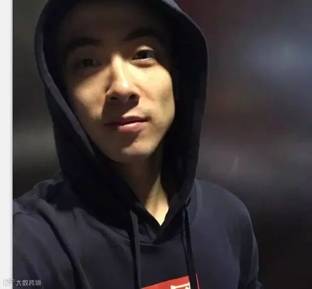 赵继伟带帽子.jpg