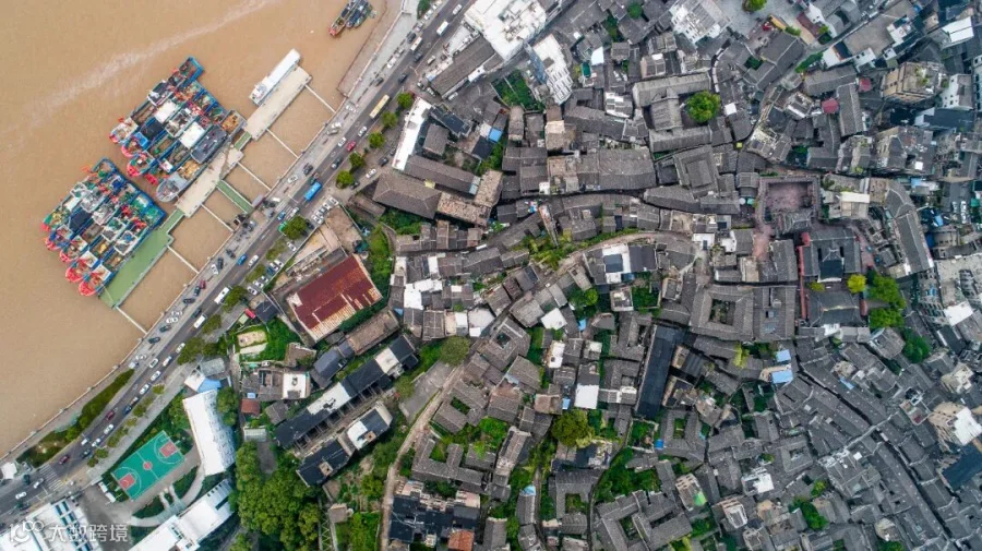金肖华 渔村 13600565466.jpg