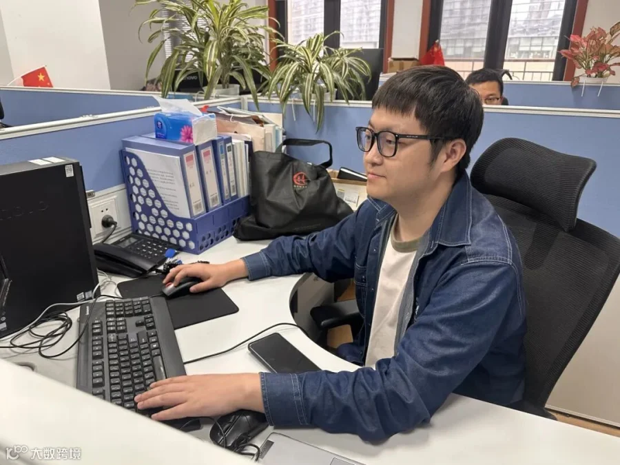 吴旭东.jpg