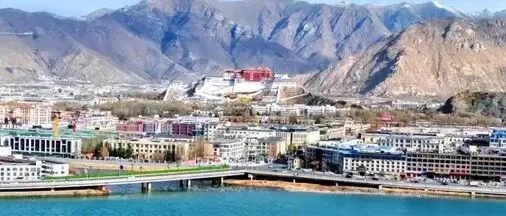 山南搞什么名堂啊，本来都快追平拉萨了，结果一下子没顶住，被拉萨甩开几条街。