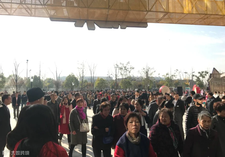 https://image.ipaiban.com/upload-ueditor-image-20171124-1511494566275060365.jpg