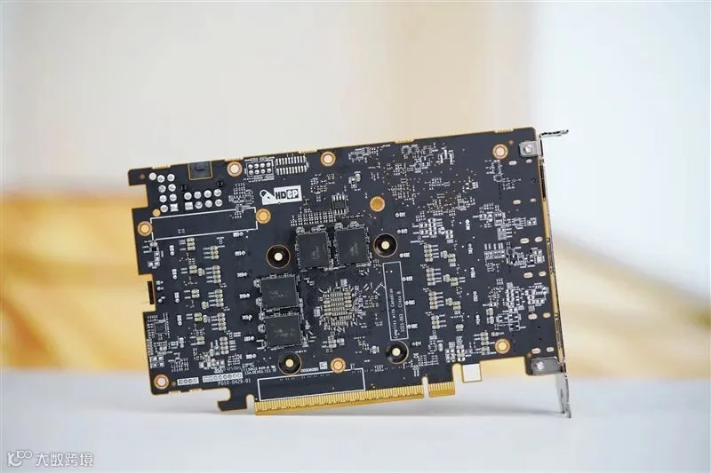 3000元以下价位16GB显卡唯一最优选择！AMD RX 9060 XT首发评测：追平RTX 5060 Ti 8GB 但显存更大 价格更便宜