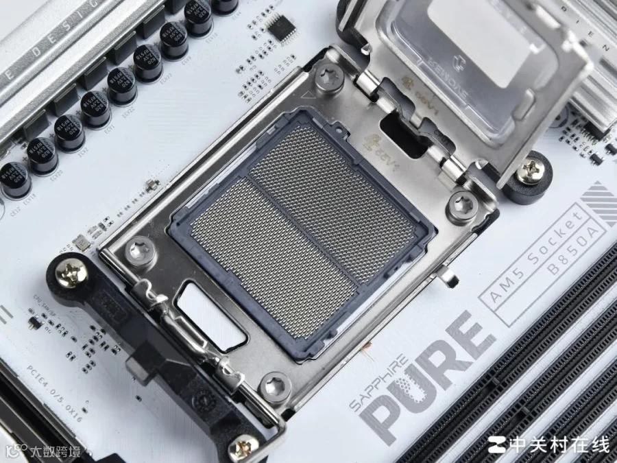 BIOS大升级 蓝宝石PURE 极地 B850A WIFI主板评测