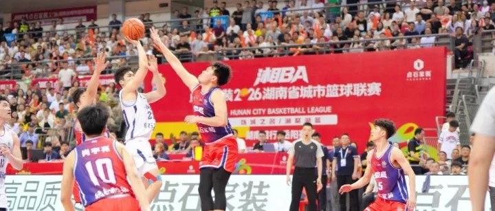 <em>岳阳</em>，八强！