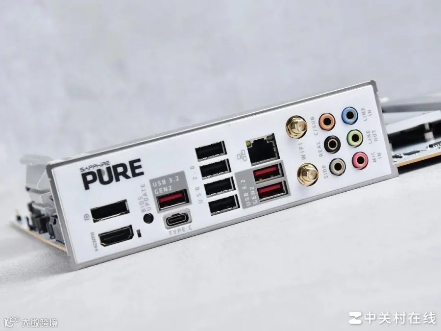 BIOS大升级 蓝宝石PURE 极地 B850A WIFI主板评测