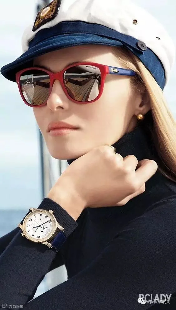 本季最时髦单品都入手了吧?等等 你还差这顶美帽!