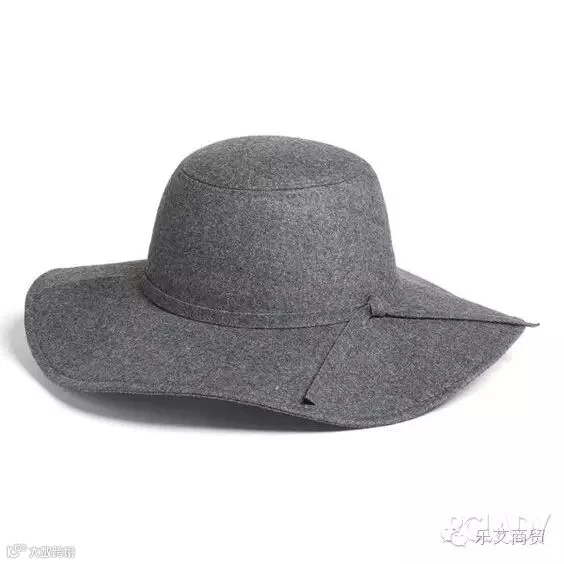 本季最时髦单品都入手了吧?等等 你还差这顶美帽!