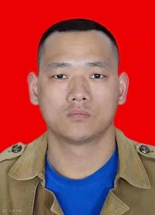 张戈.jpg