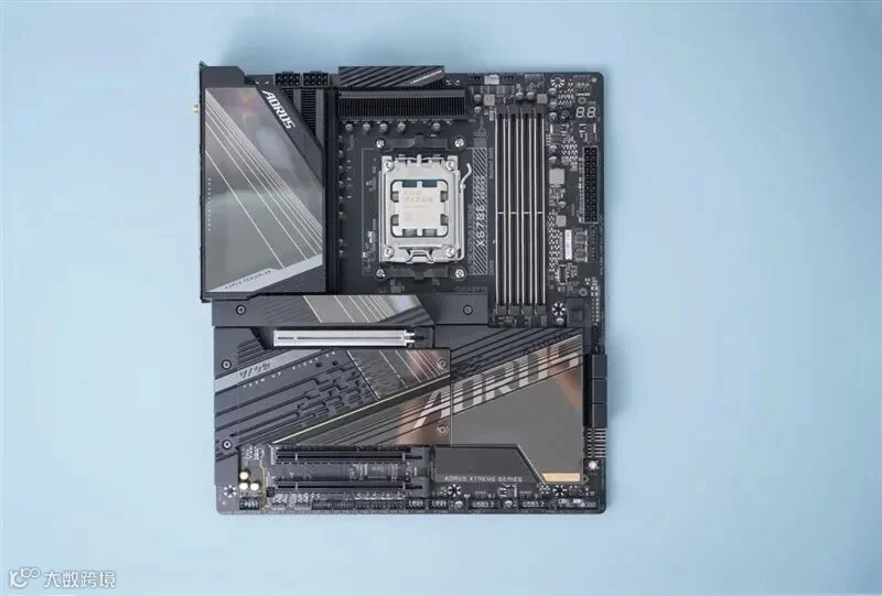 3000元以下价位16GB显卡唯一最优选择！AMD RX 9060 XT首发评测：追平RTX 5060 Ti 8GB 但显存更大 价格更便宜