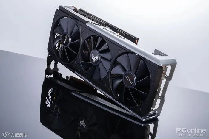 蓝宝石RX 5700XT超白金OC
