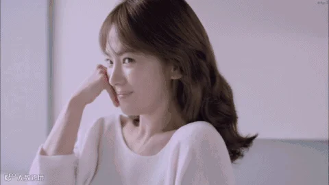 竖起大拇指