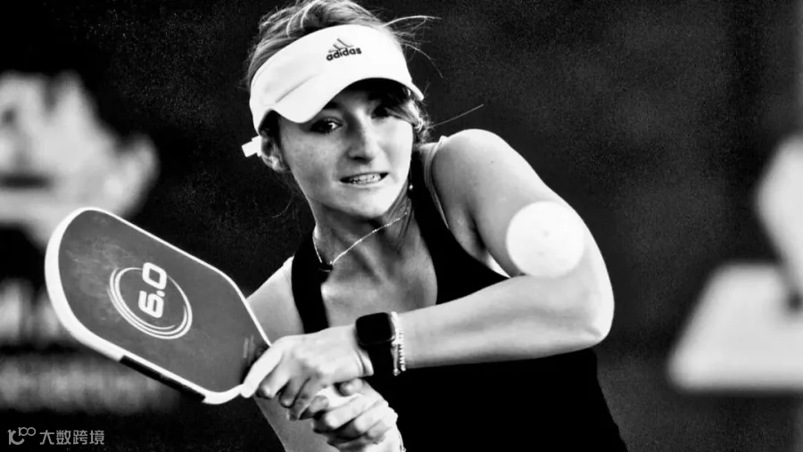 Players everywhere quickly fell in love with the feel and durability of Six Zero’s paddles.