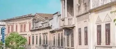 沿着湛江街头散步几天会发现，真正吸引外地人的往往不是海景