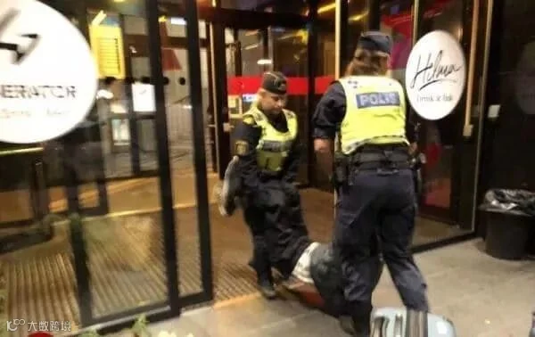 http://mmbiz.qpic.cn/mmbiz_jpg/0c3BewLtaJuoAscHhdib5Y6YUb4ibqSGeaZgicbSwyLaBaAAm9zE1BGJvAz9s3GJY7DicLTKaYMolPE95LteWeS9NQ/0