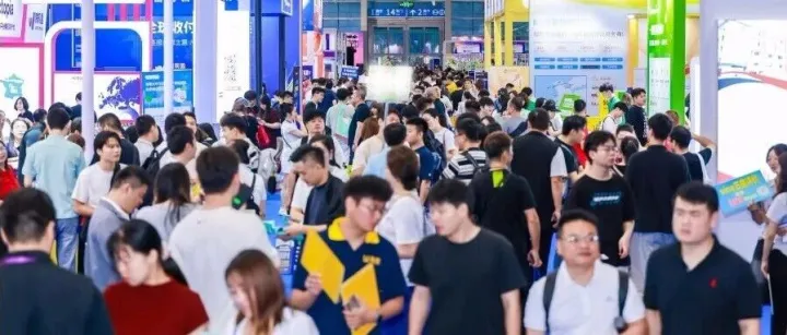 高能开局！邮差小马亮相第12届深圳跨博会，精彩明天继续